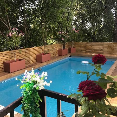 Le Riad Сен-Максімен-ла-Сент-Бом Екстер'єр фото